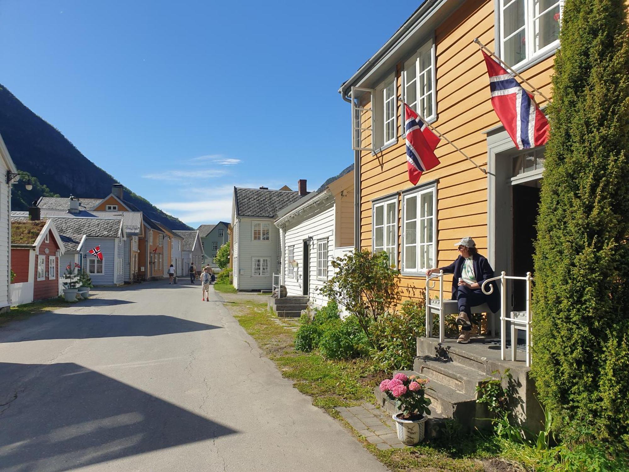 Villa Kvammehuset Pa Gamle Lærdalsøyri Exterior foto